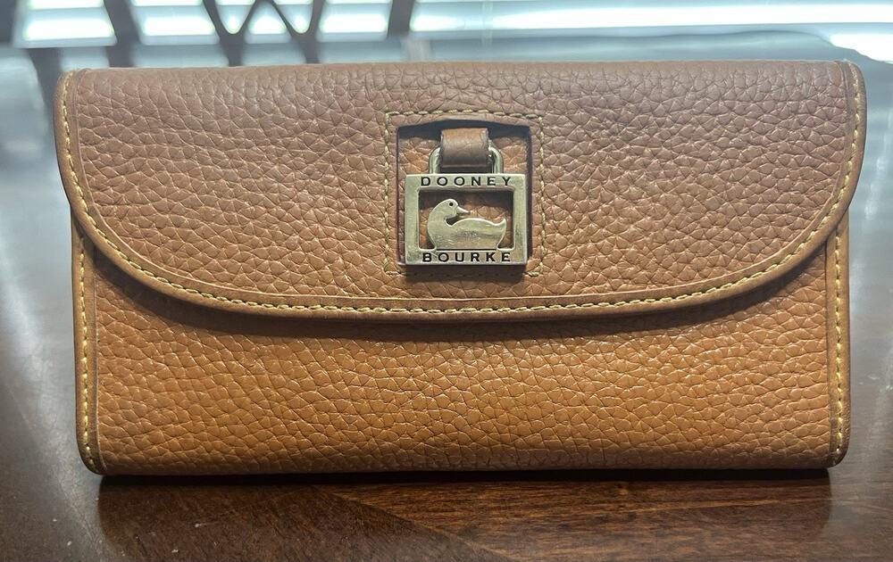 Vintage Dooney & Bourke Caramel Brown Pebble Grain Leather Continental Wallet